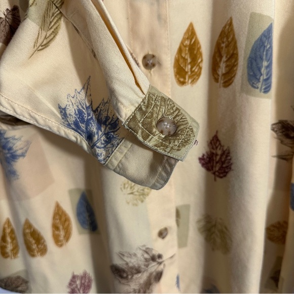 Liz Claiborne Lizwear blouse, size small, rayon, leaf design, office, date night - Picture 2 of 10